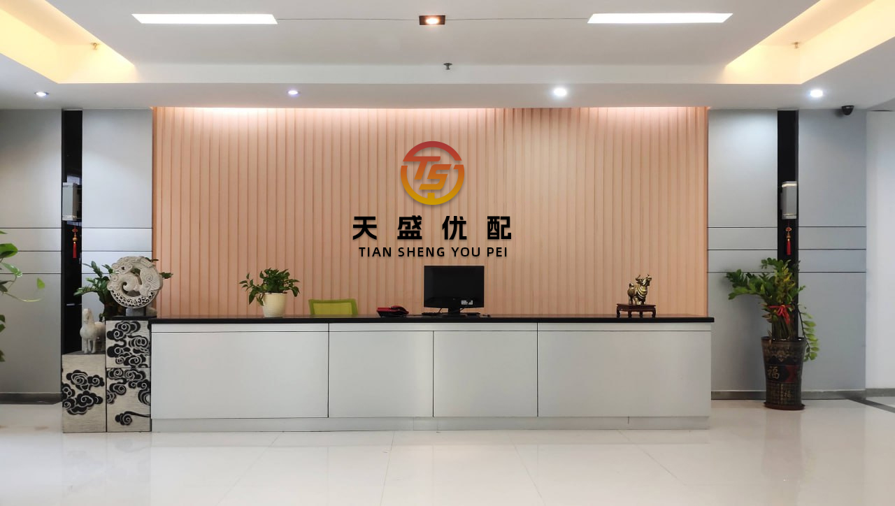 大彩配资 不敢发朋友圈的家，两个人的第一套房